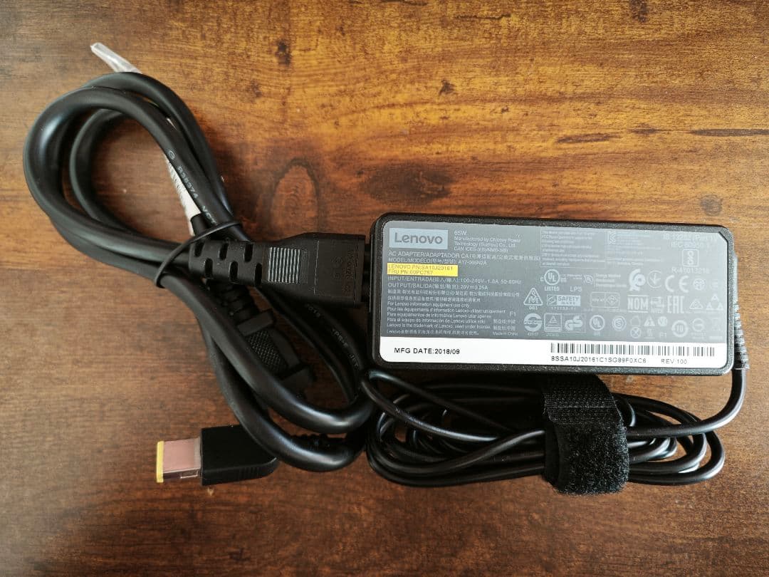 Lenovo ThinkCentre ミニPC Intel i5-8400T