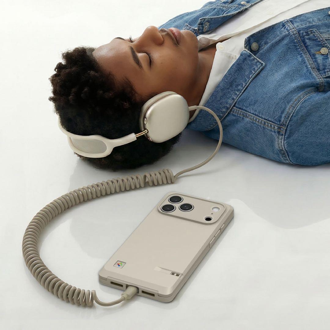 Spigen iPhone 17 Pro ケース 初代Mac風 ACS10479