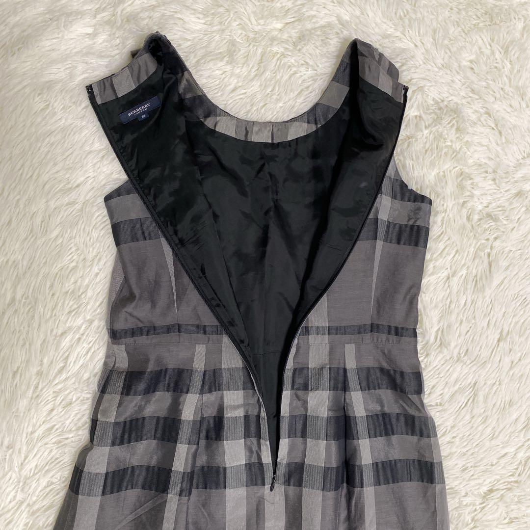 BURBERRY メガノバチェック柄 ノースリーブ ワンピース シルク混 グレー