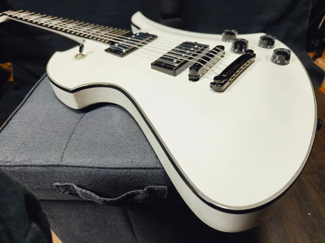 B.C.Rich モッキンバード スペシャル エレキギター