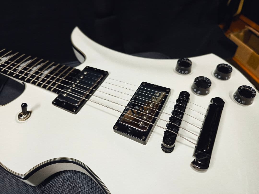 B.C.Rich モッキンバード スペシャル エレキギター