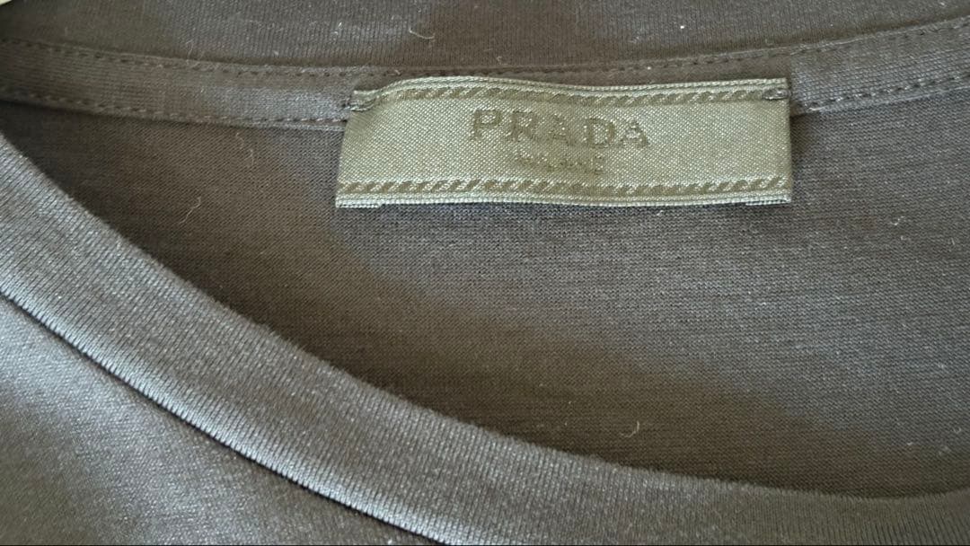 PRADA プラダ　メンズ　ブラック　プリントロゴTシャツ