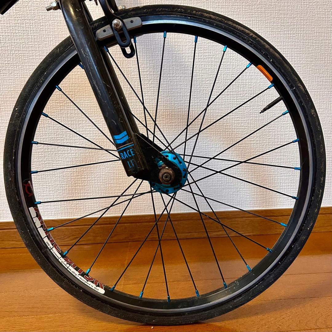 BMXレーサー　未使用のタイヤ（18㌅）1本付き