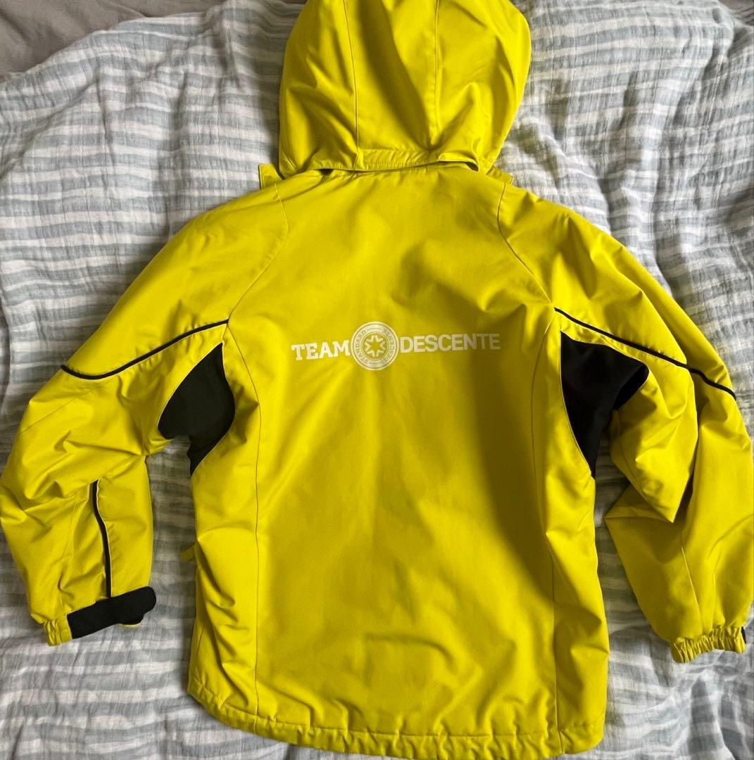 DESCENTE スキーウェア　イエロージャケット　150センチ
