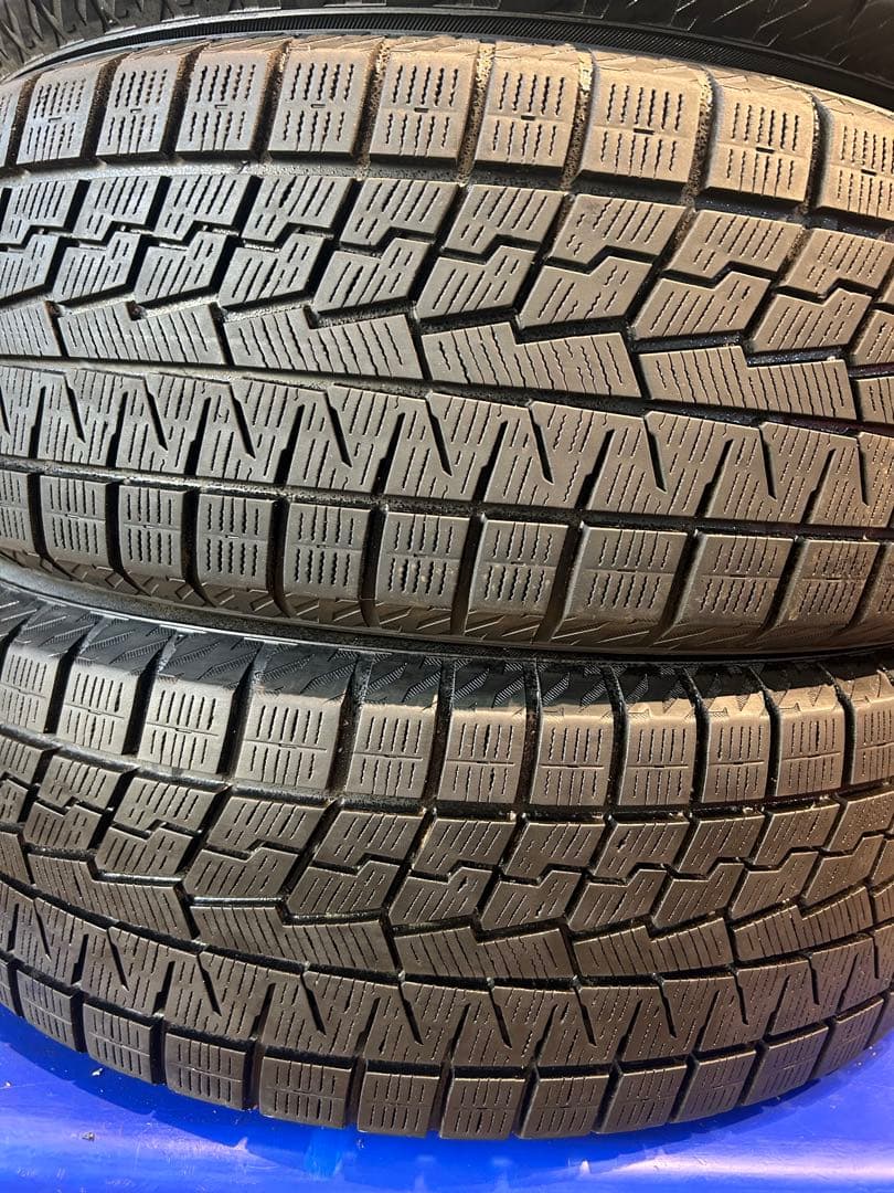 215/60R16 ヨコハマタイヤIG70
