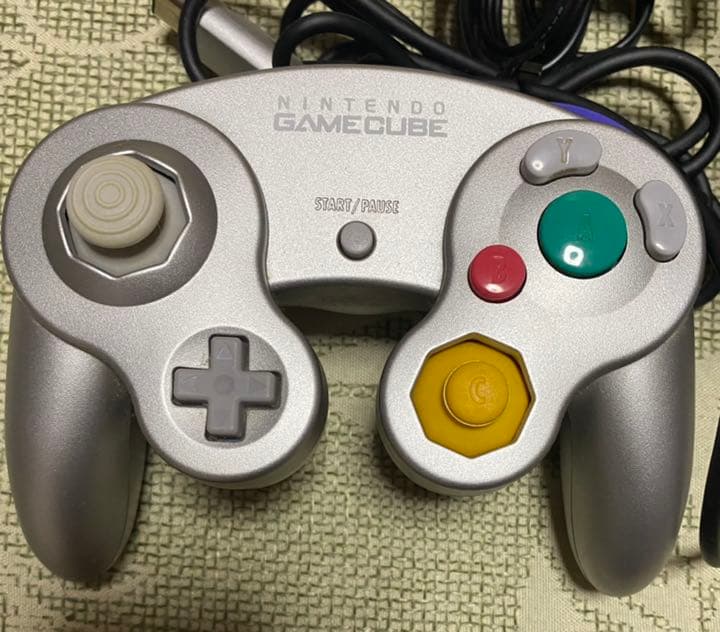 ゲームキューブ 本体　コントローラー　ケーブル類付属