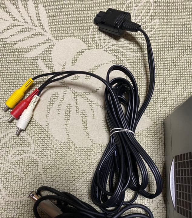 ゲームキューブ 本体　コントローラー　ケーブル類付属