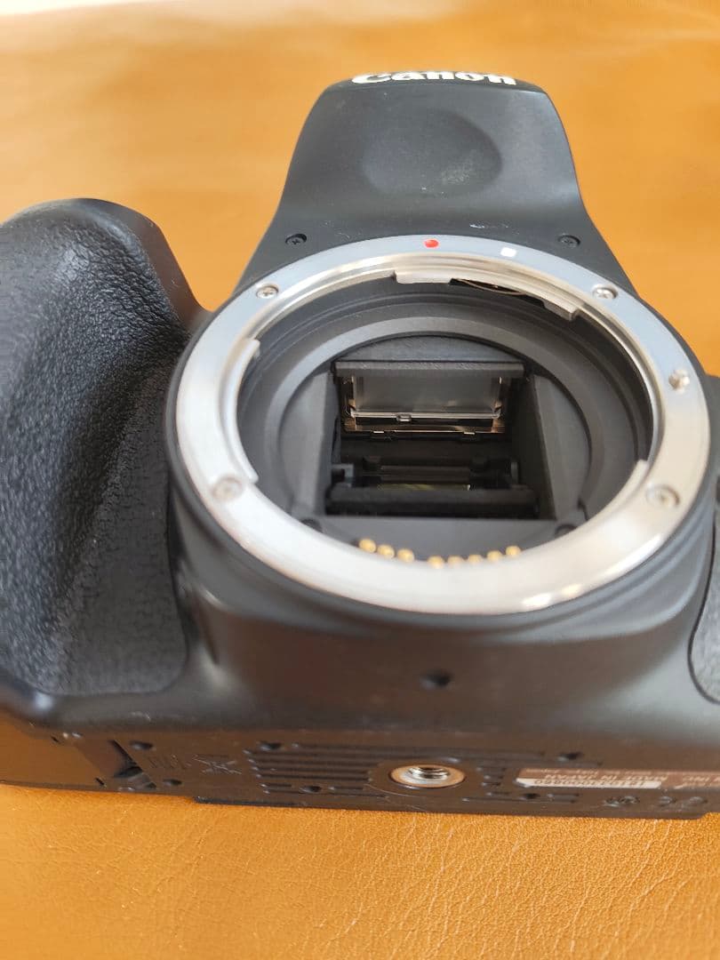 【ジャンク品】Canon EOS Kiss X10i デジタル一眼レフカメラ①