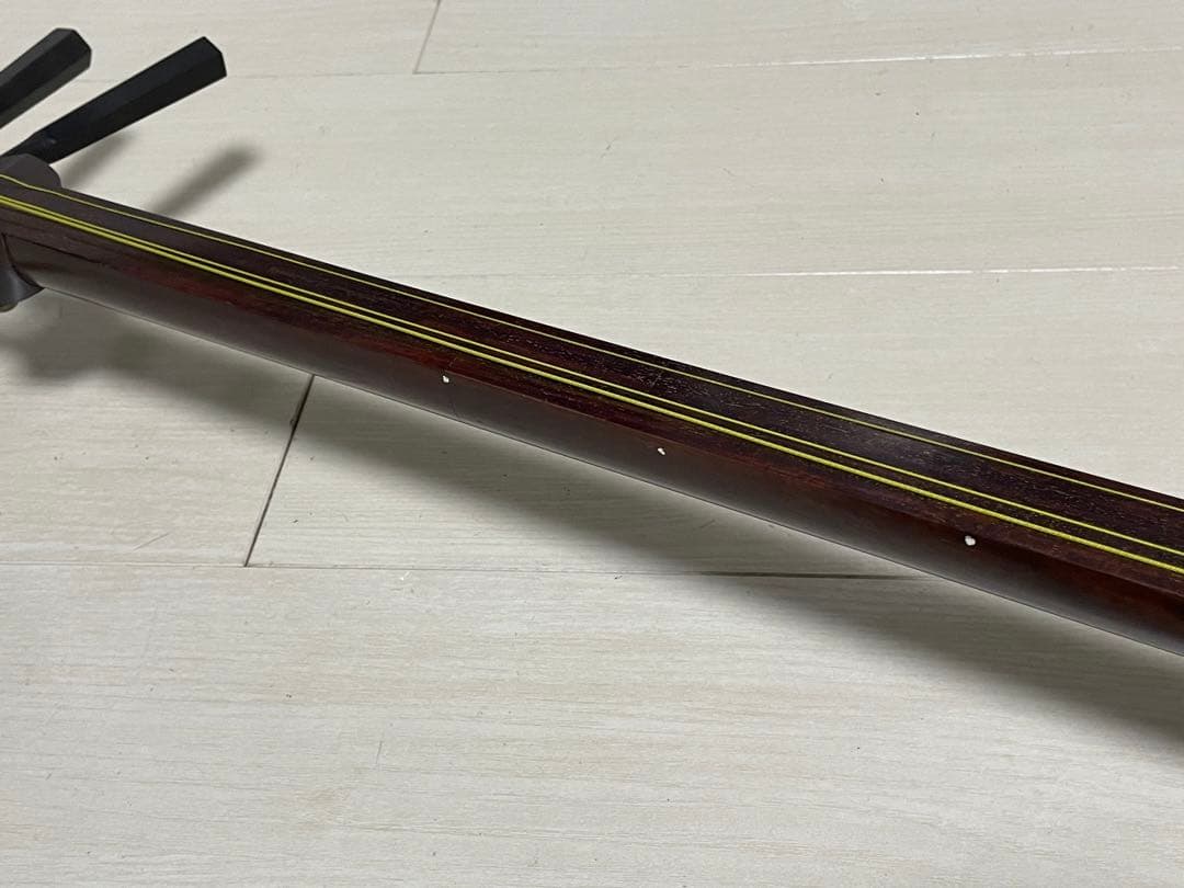 佐*広様 三味線 中棹 東サワリ 全長98cm 丸打胴 撥 駒 ハードケース 三