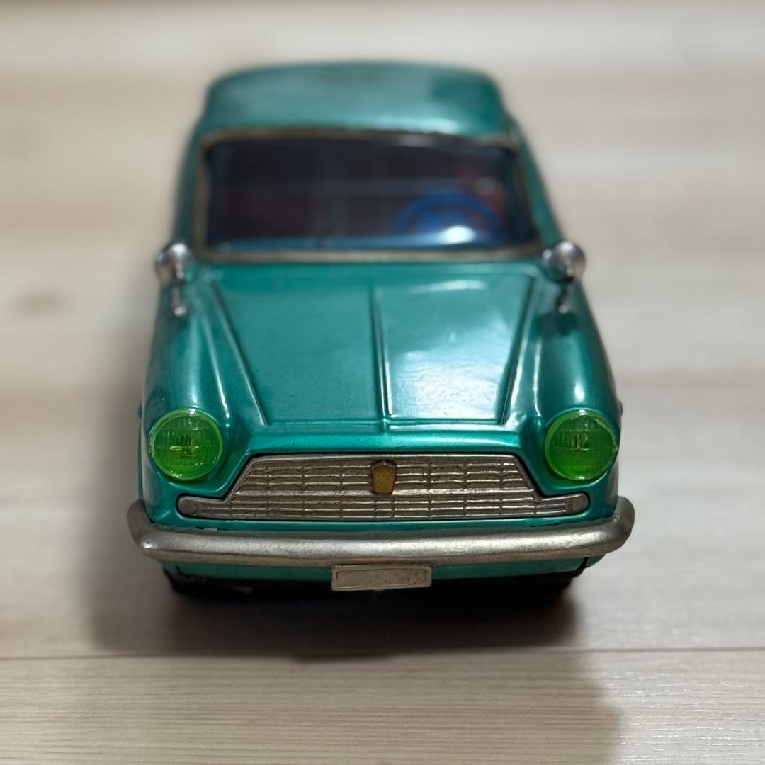 【古いブリキの自動車】FIAT フィアット 2300S 自動車 イチコー 当時物