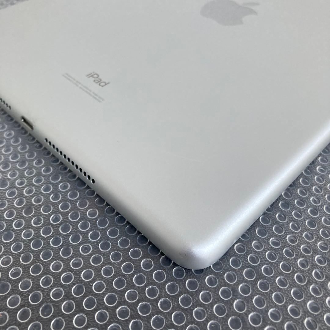 701【早い者勝ち】iPad8 第8世代 32GB WIFIモデル☆