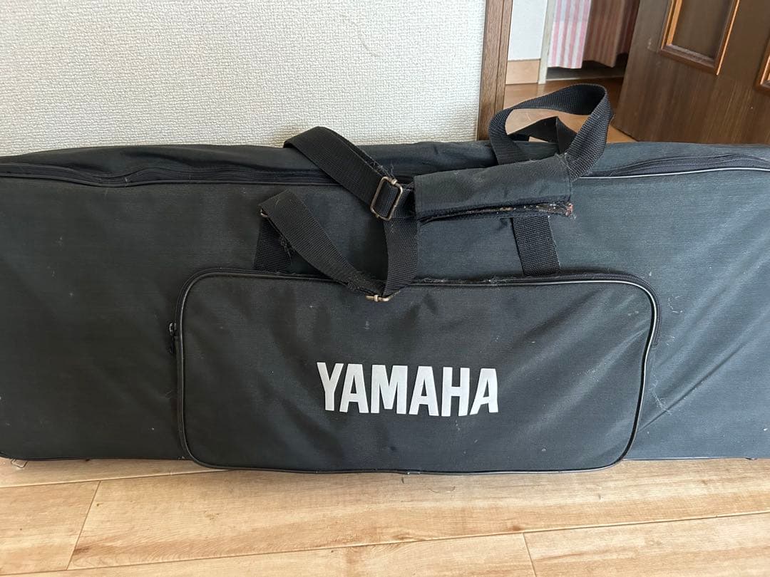 バ*ー様 YAMAHA V50 シンセサイザー 61鍵 専用ケース付き