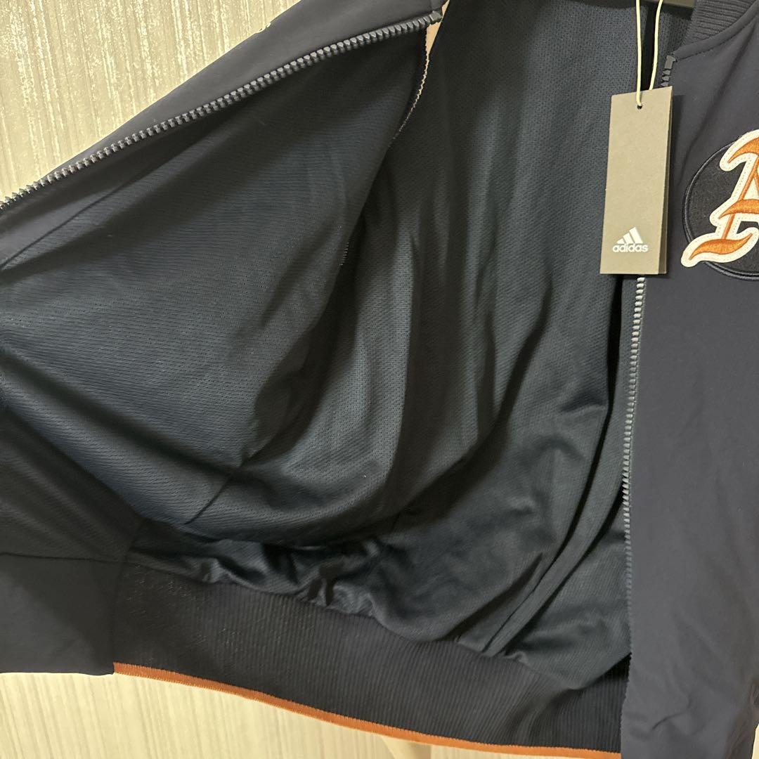 adidas VRCTジャケット FWT37 スポーツウェア Man着用