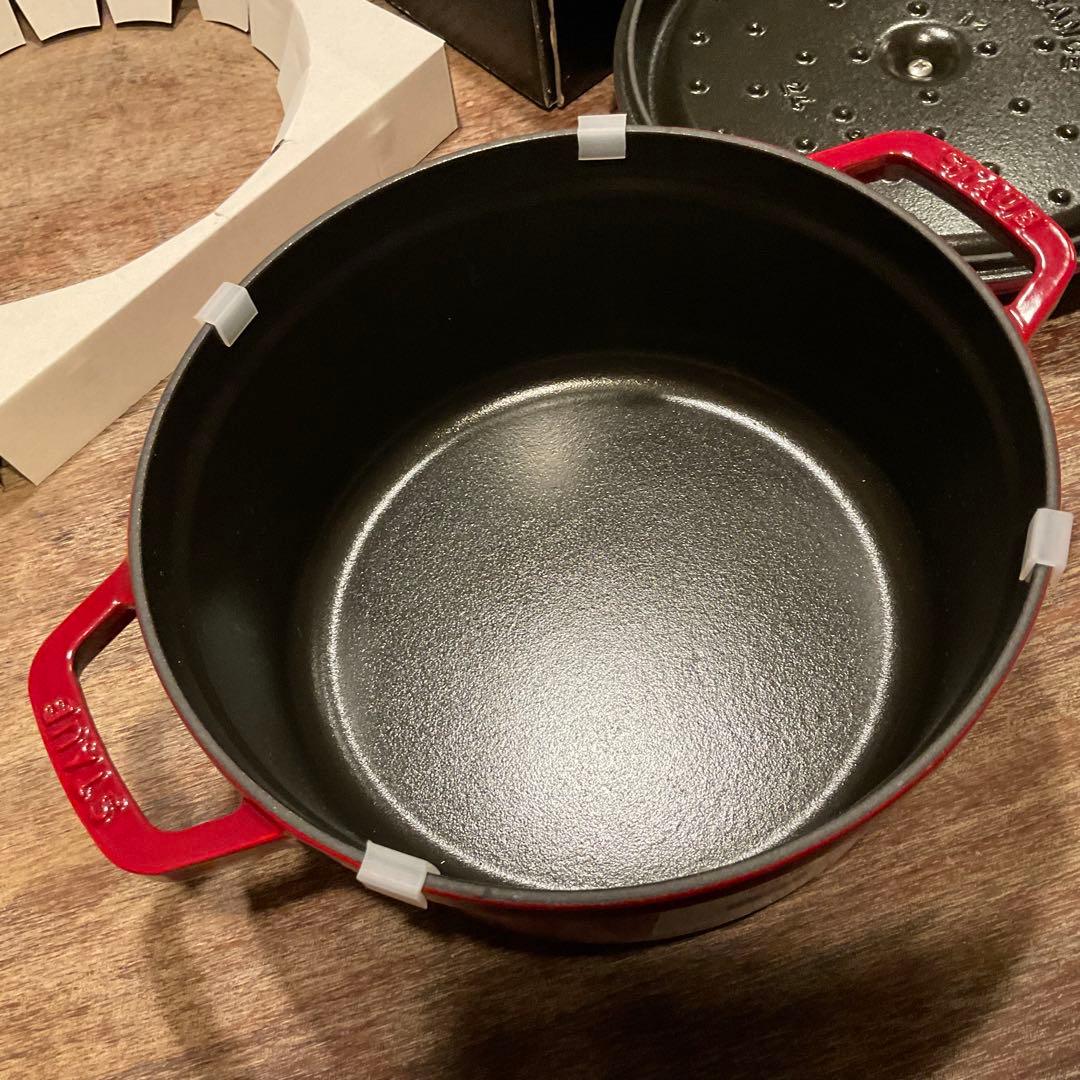 新品 未使用 ストウブ ピコ・ココット ラウンド チェリー 24cm 両手鍋