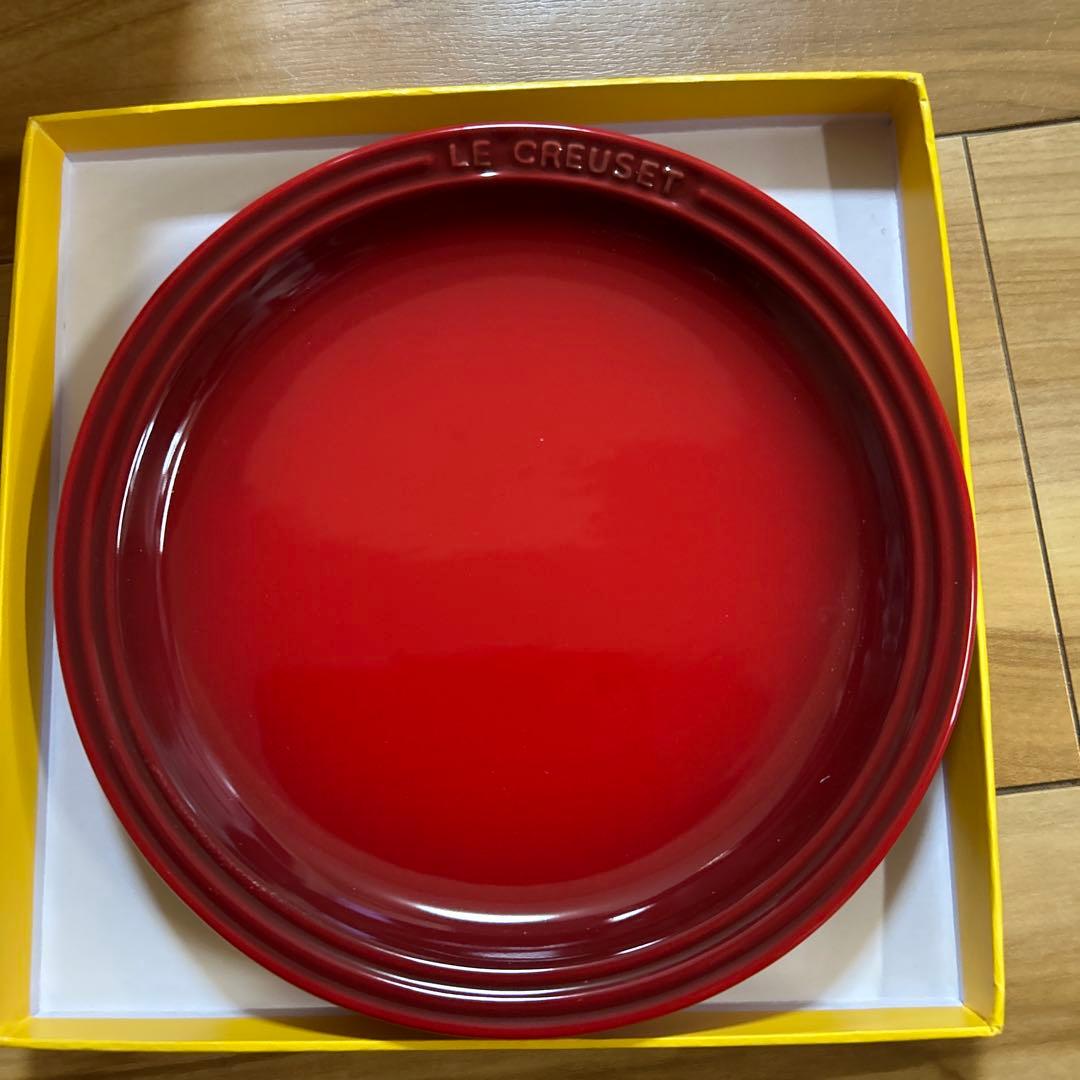 新品未使用・ルクルーゼ・EOS鍋20㌢・ラウドプレート2枚19㌢