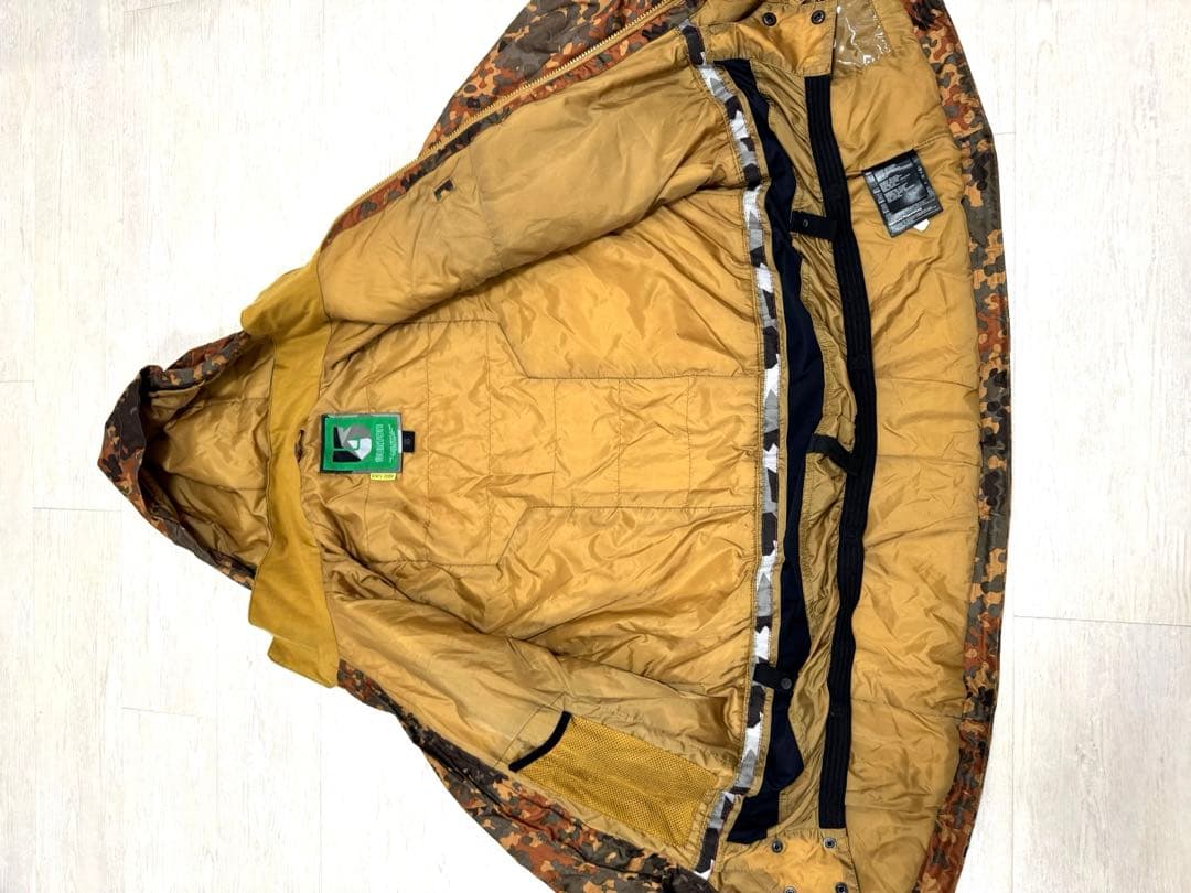 BURTON 迷彩柄 スノーボードウェア S