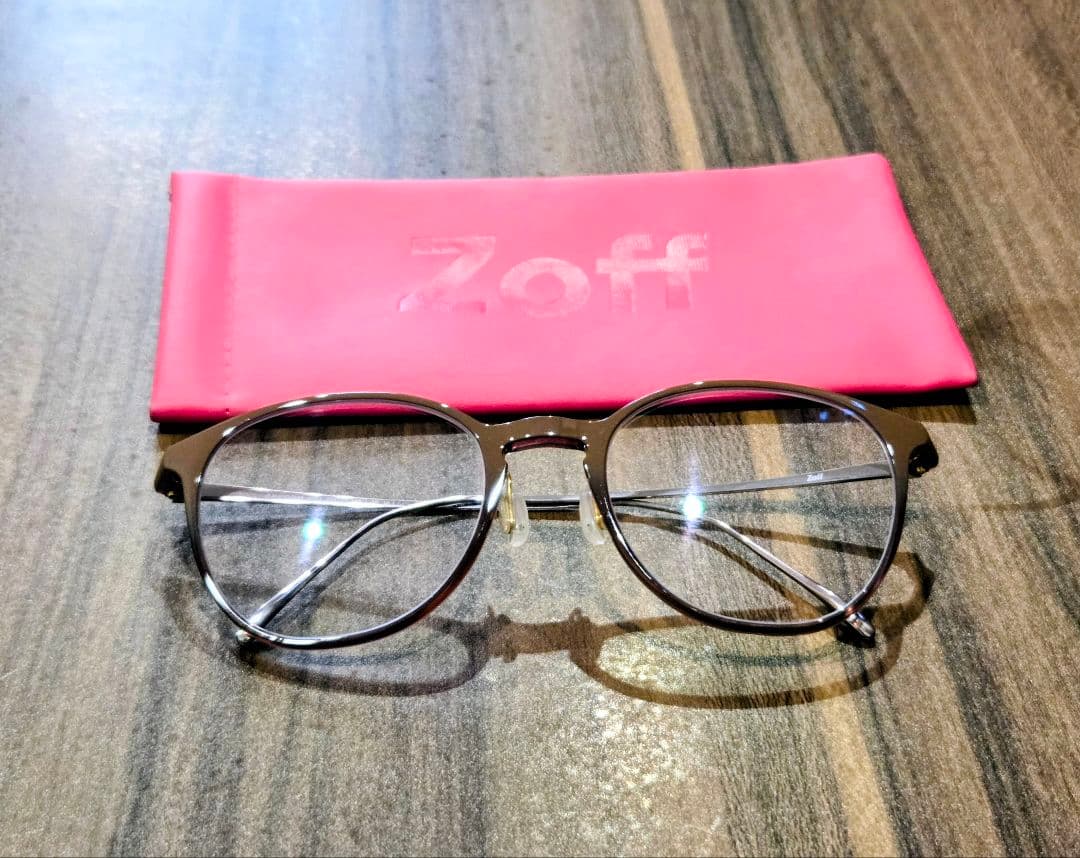 美品 Zoff ゾフ 調光サングラス バイオレット 希少 度なし 軽量 ボストン