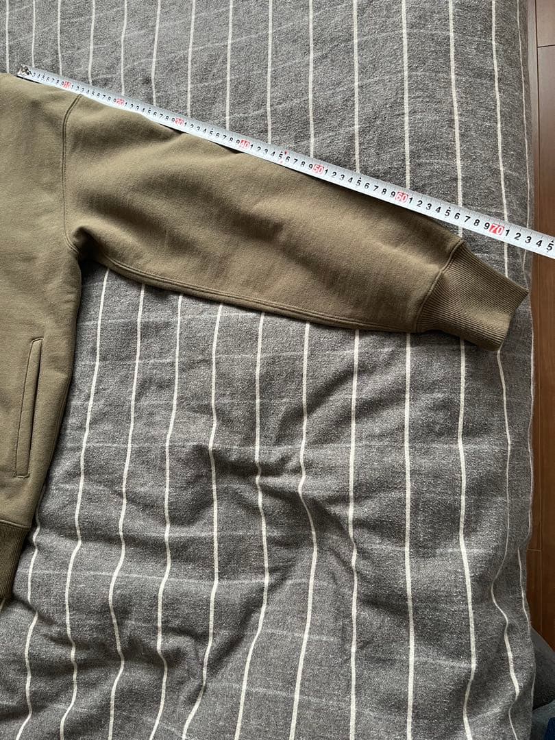 Schott オリーブ ボタン付きスウェット