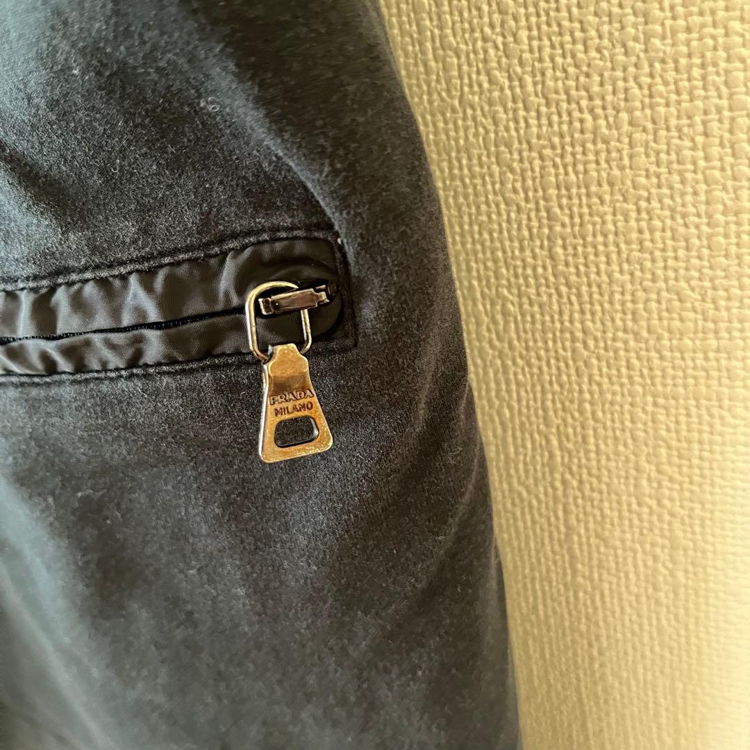 美品 PRADA プラダ 半袖ストレッチＴシャツ ロゴ入り Sサイズ 黒