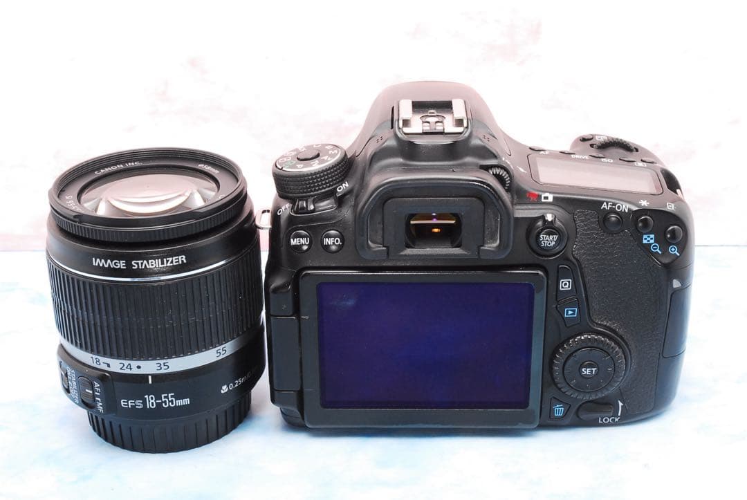 キャノン EOS 70D★Wi-Fi搭載★一眼レフカメラ★手ぶれ補正★バッグ