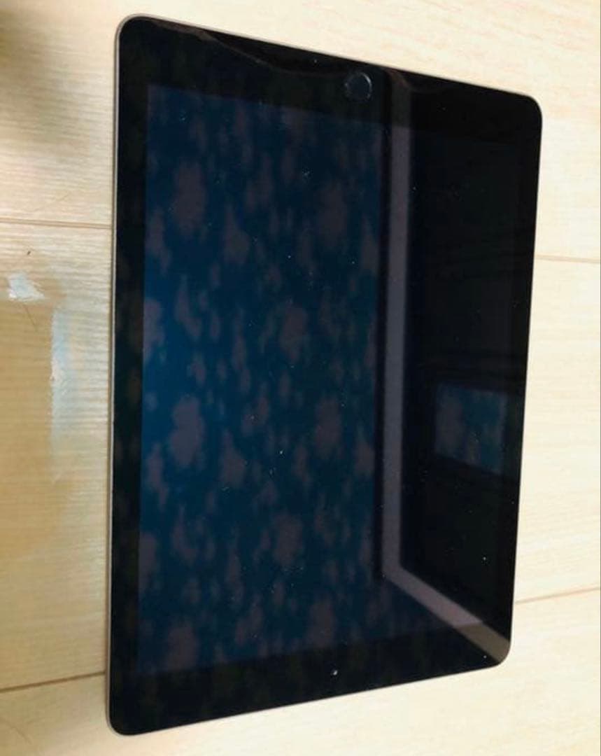 iPad 第五世代 128G タブレット Wi-Fi