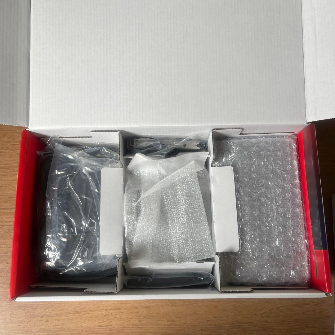 ニンテンドースイッチ 本体　バッテリー強化版　美品！　+おまけ付き！