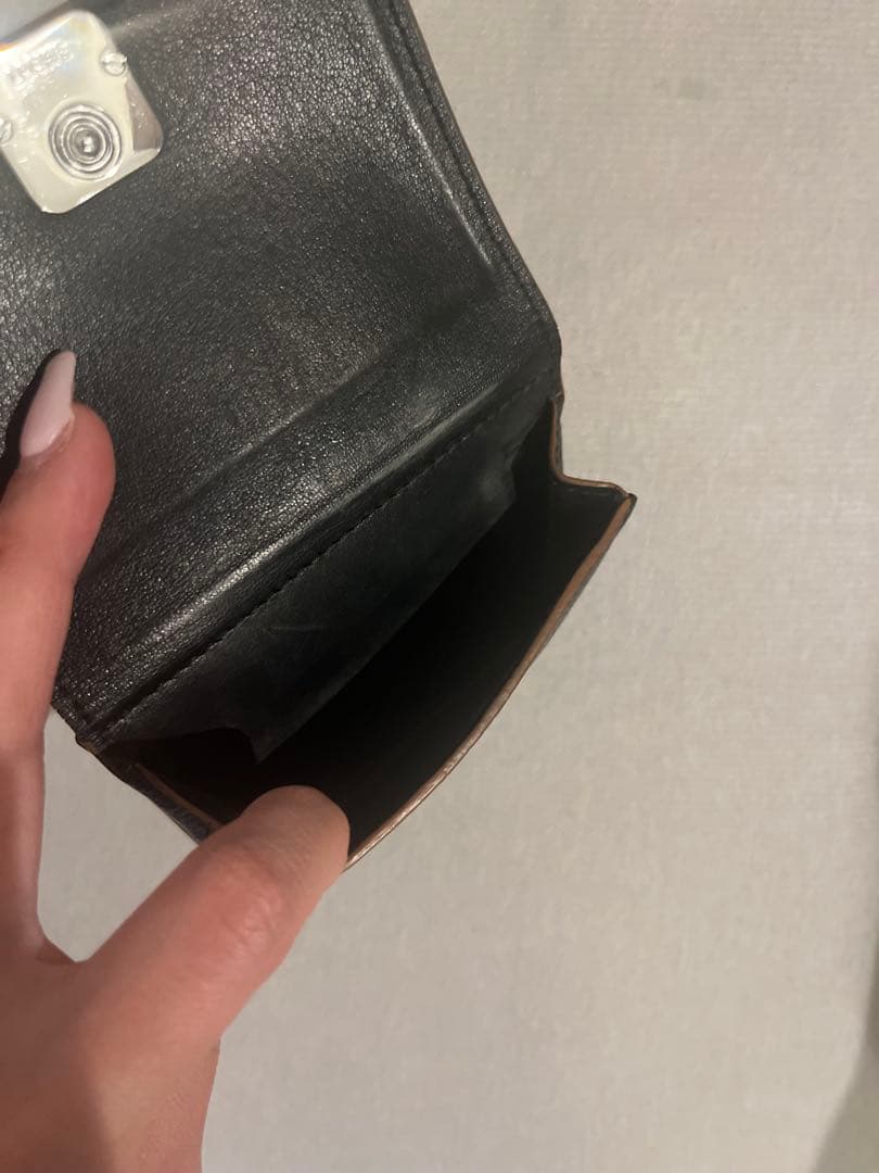 し*る様 LOEWE ロエベ アナグラム トライフォールド コンパクトウォレット