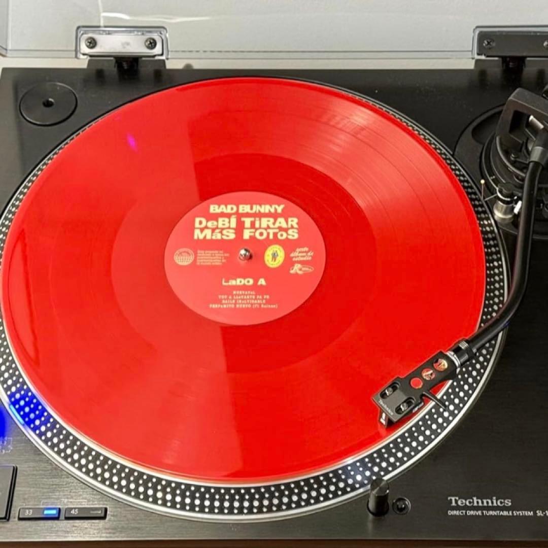 BadBunny DeBí Tirar Más Fotos赤盤限定Vinyl