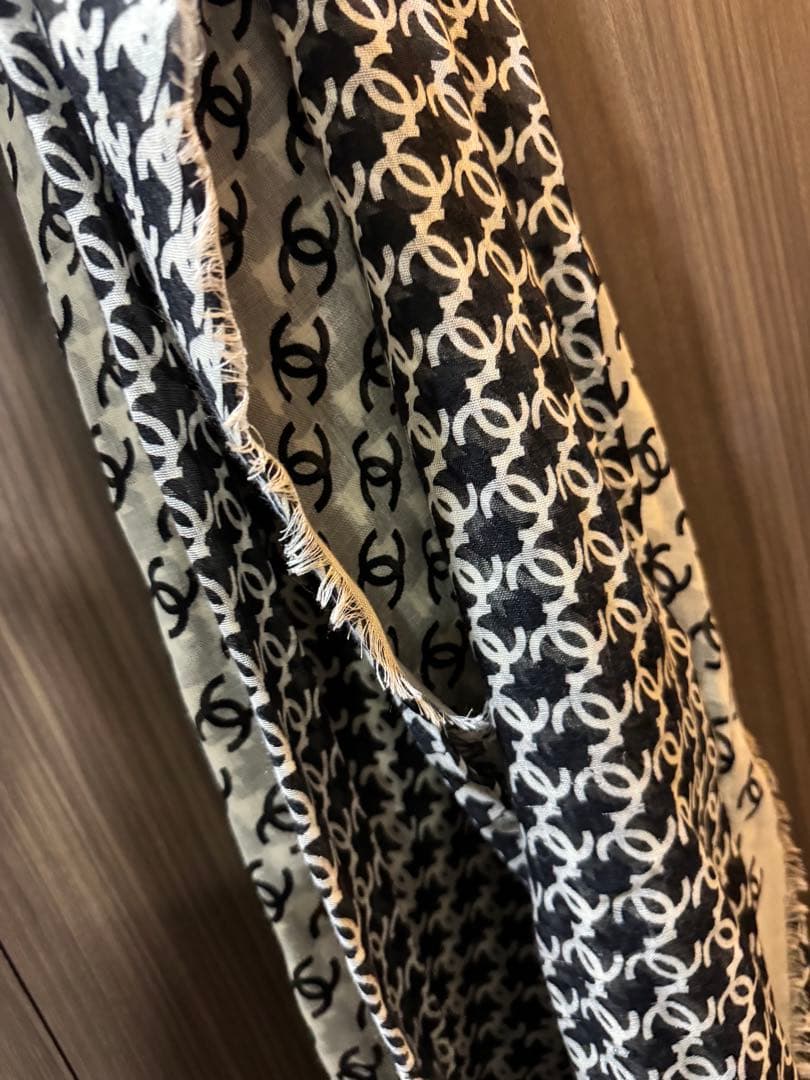 CHANEL ココマーク　カシミアシルク　ストール　白黒　美品
