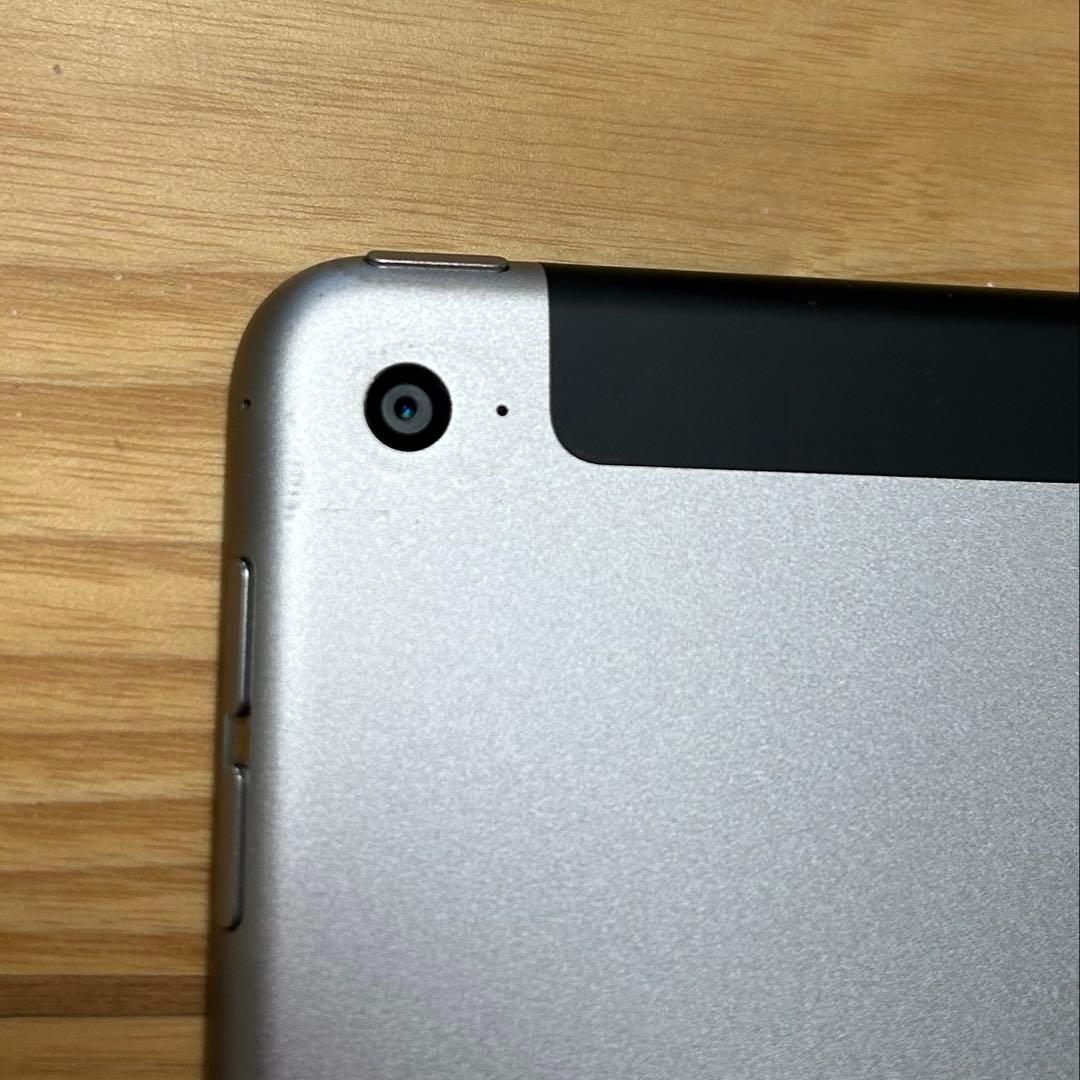 iPad mini 4 128GB 本体　シルバー