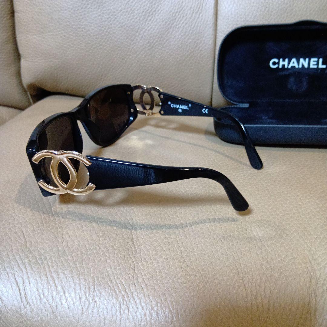 CHANEL　シャネル　ココマーク　サングラス　ケース付き