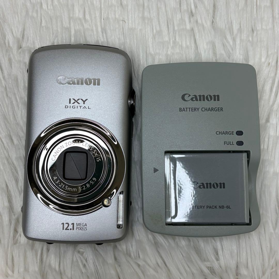 Canon カメラ　IXY 930IS PC1437 充電器 コンデジ　動作品