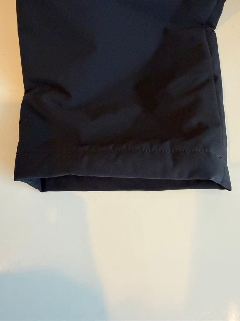 レザレクション冬用フード付き黒ジャケット ×パンツ