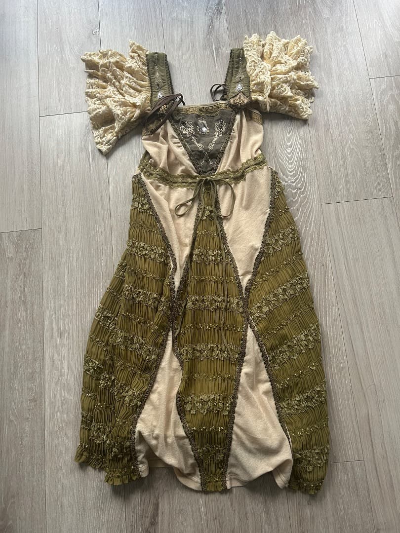 希少 ozz angelo 刺繍フレアワンピース