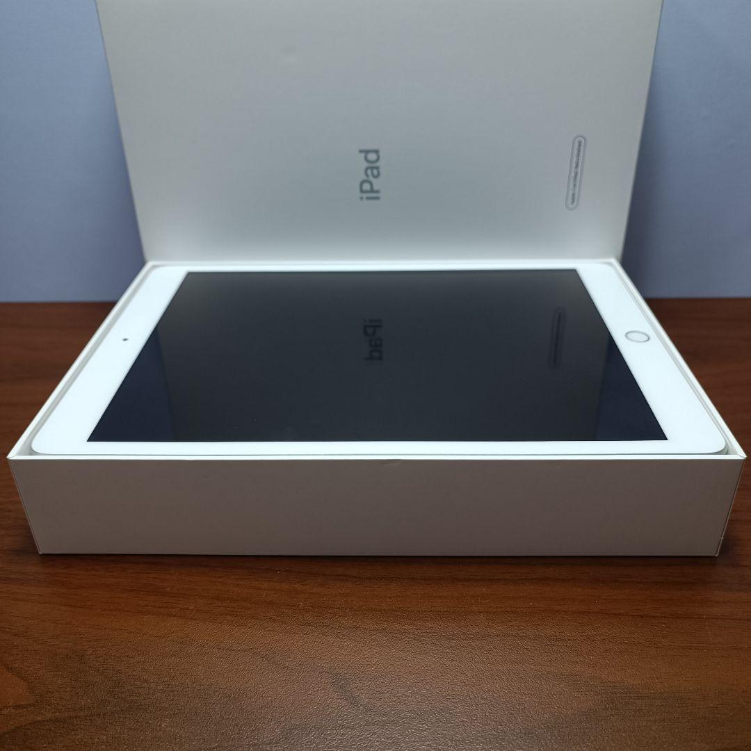 あか iPad 10.2 第7世代 WiFi 128GB キーボードカバー
