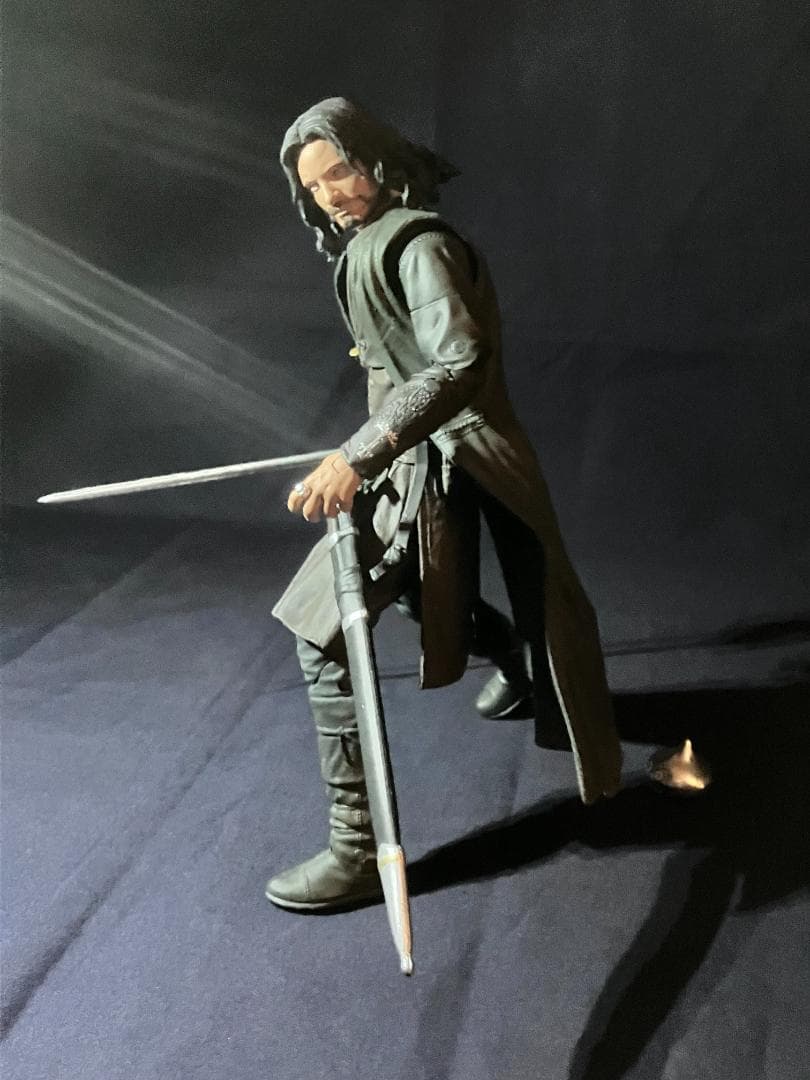 【新品未開封】『アラゴルン』ロードオブザリング 荒武者系アクションフィギュア