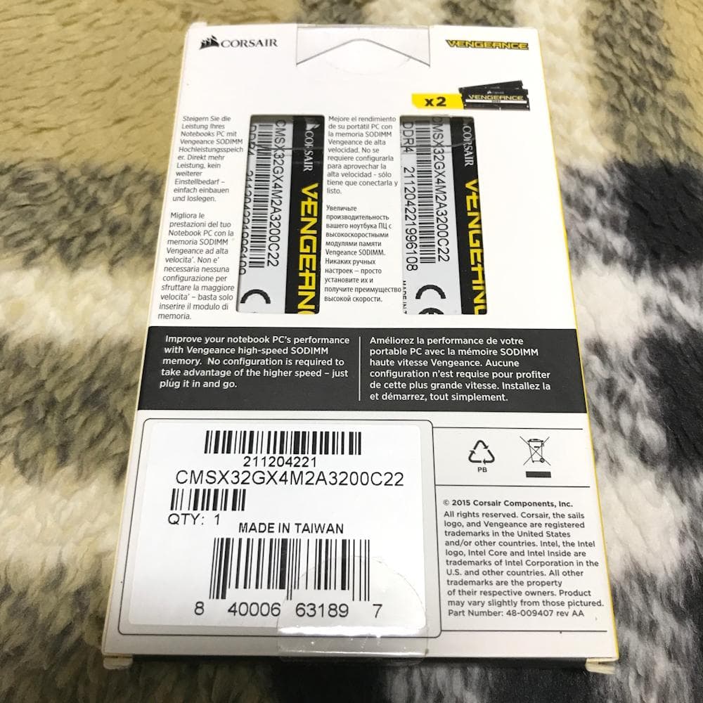新品！ CORSAIR VENGEANCE DDR4 32GB (16GBx2)