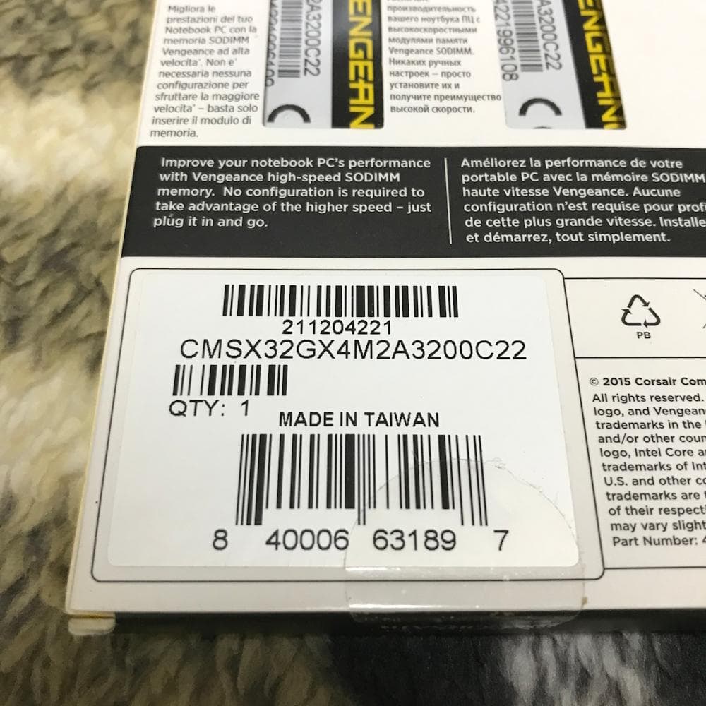 新品！ CORSAIR VENGEANCE DDR4 32GB (16GBx2)