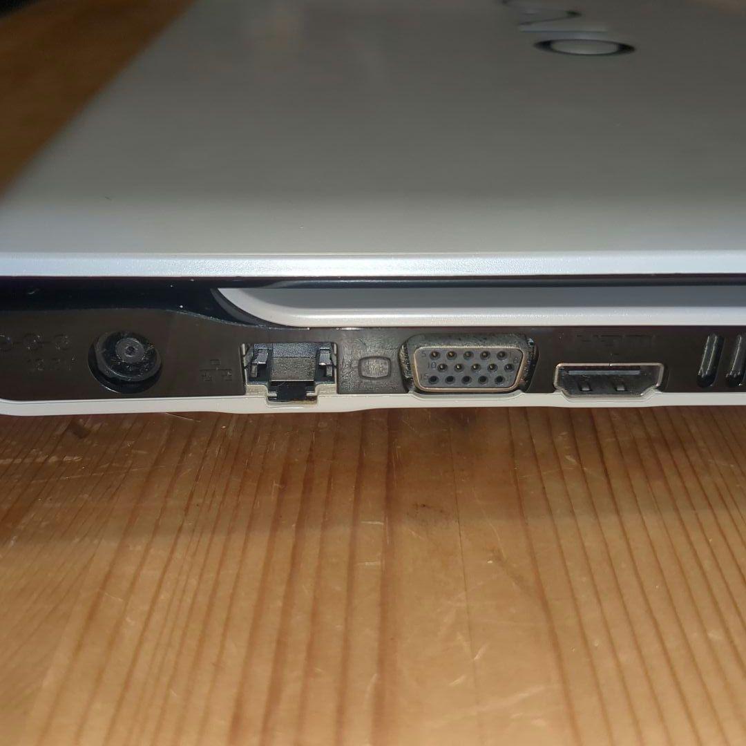 Sony VAIO（SVE141D11N）