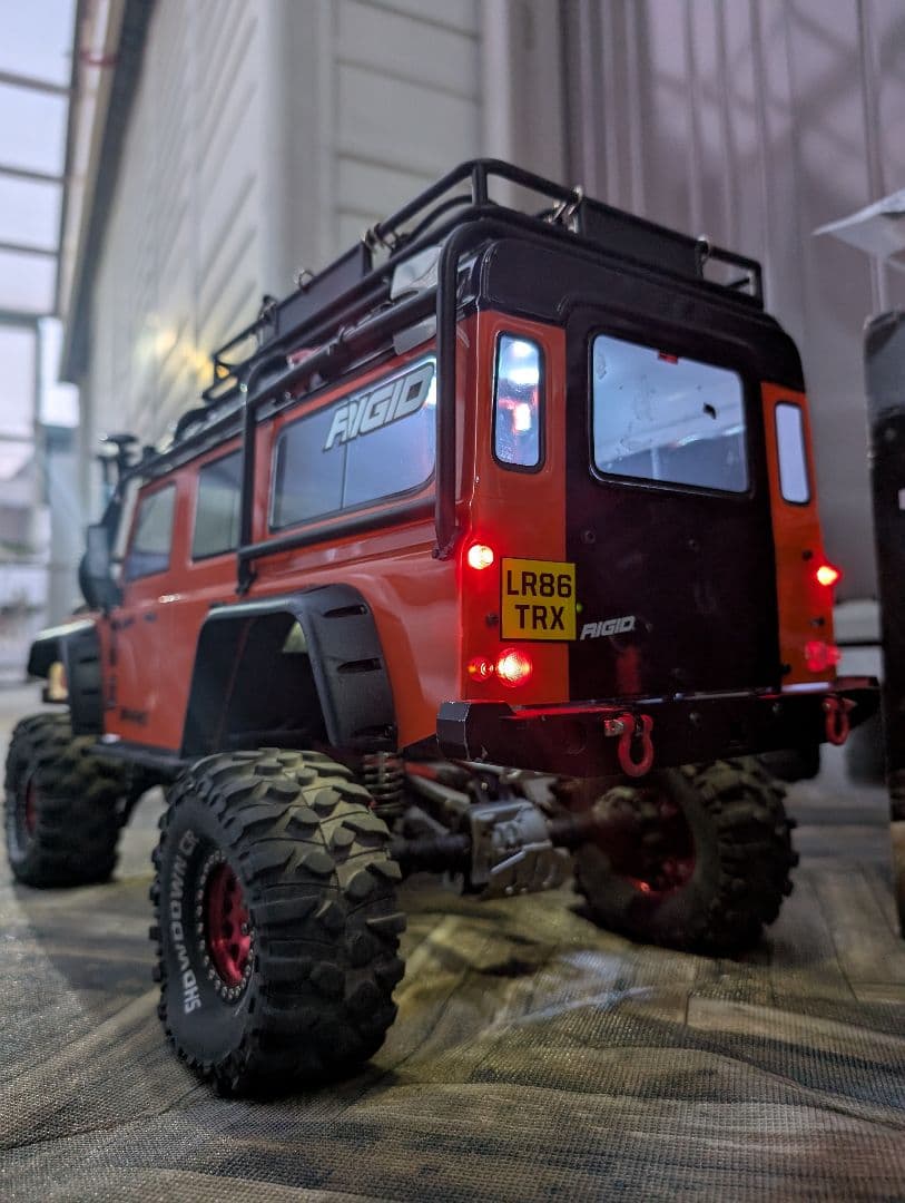 Traxxas　TRX-4 ディフェンダー　クローラーラジコン　トラクサス