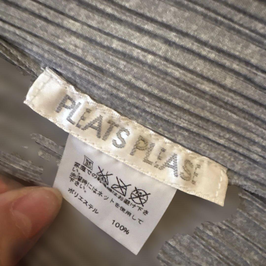 試着のみ美品　PLEATS PLEASE シルバージャケット サイズ3