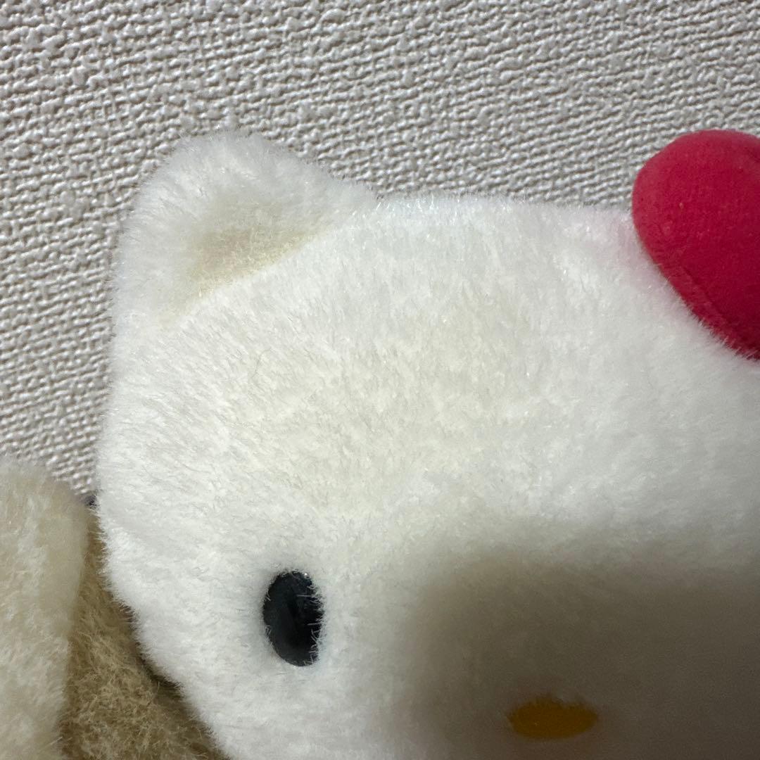 ハローキティ と犬のぬいぐるみ