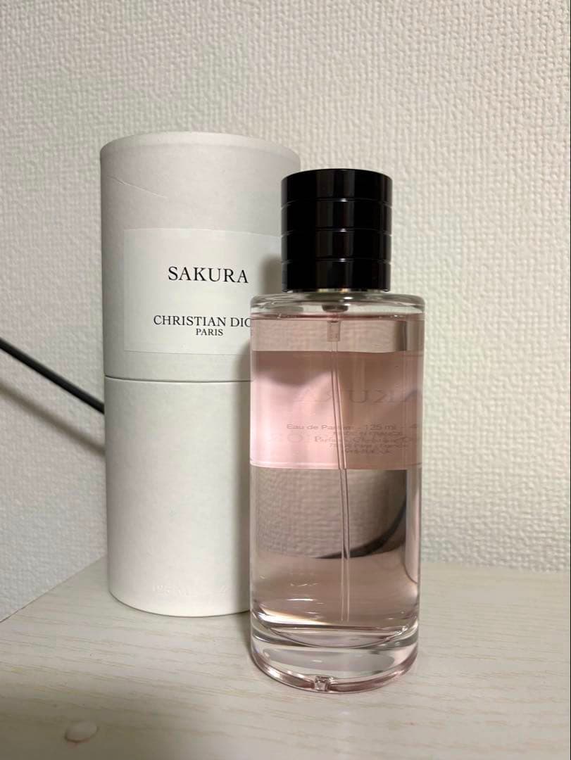 CHRISTIAN DIOR SAKURA 香水