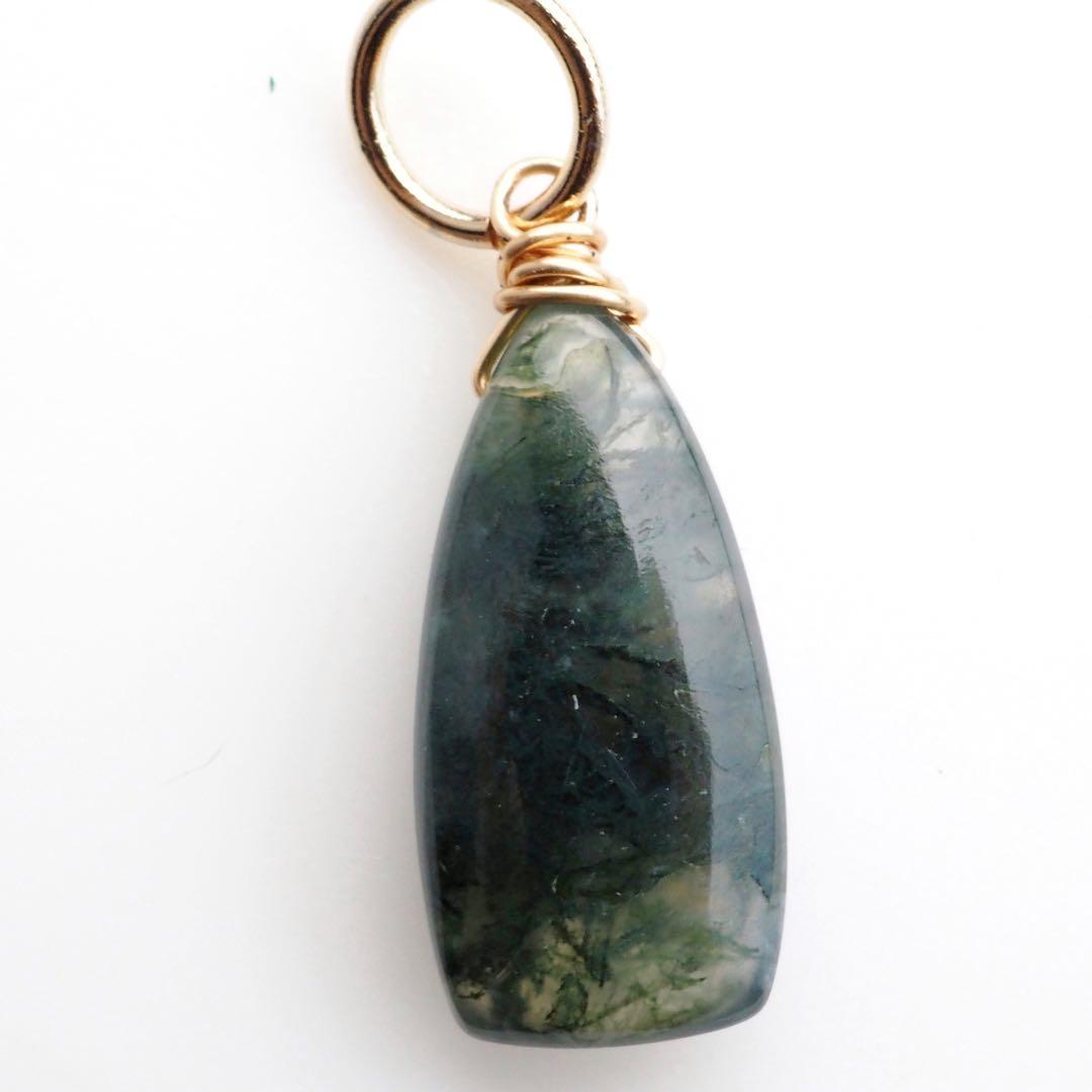 【もも】✳︎SALE✳︎天然トパーズの華奢ゴムブレスレット