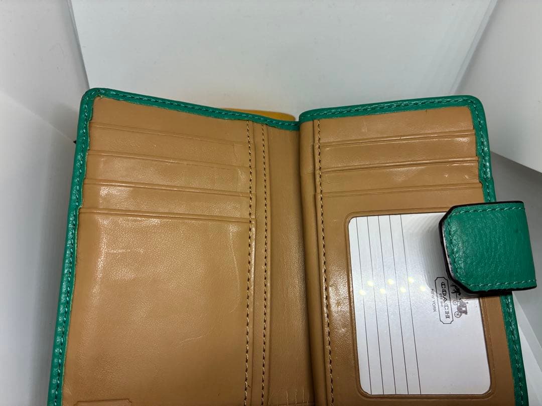 【美品・希少カラー】COACH コーチ 二つ折り財布 ミディアム財布