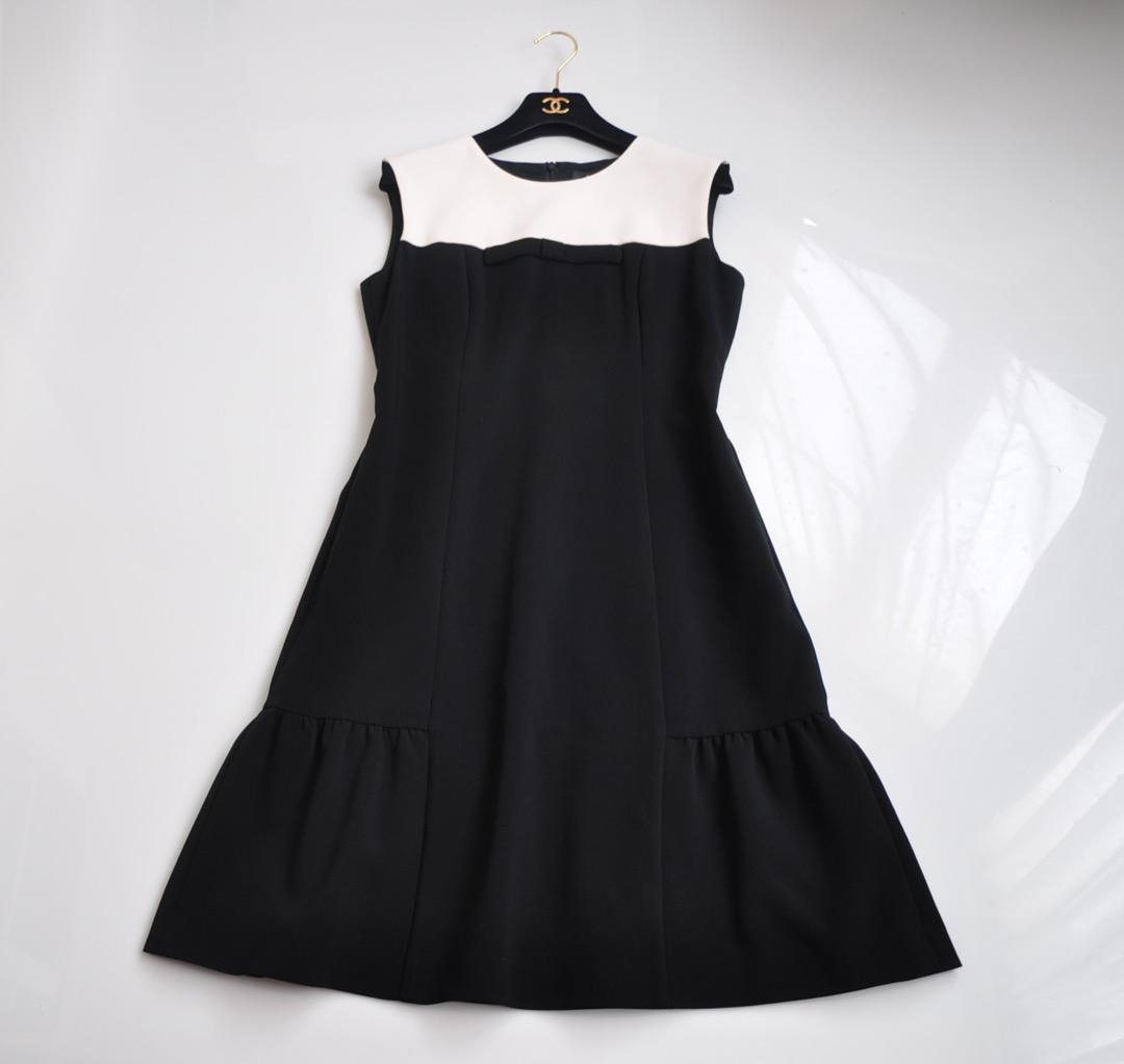 ルネ ♡ 上品 バイカラーワンピース 黒×アイボリー白 フロント小リボン