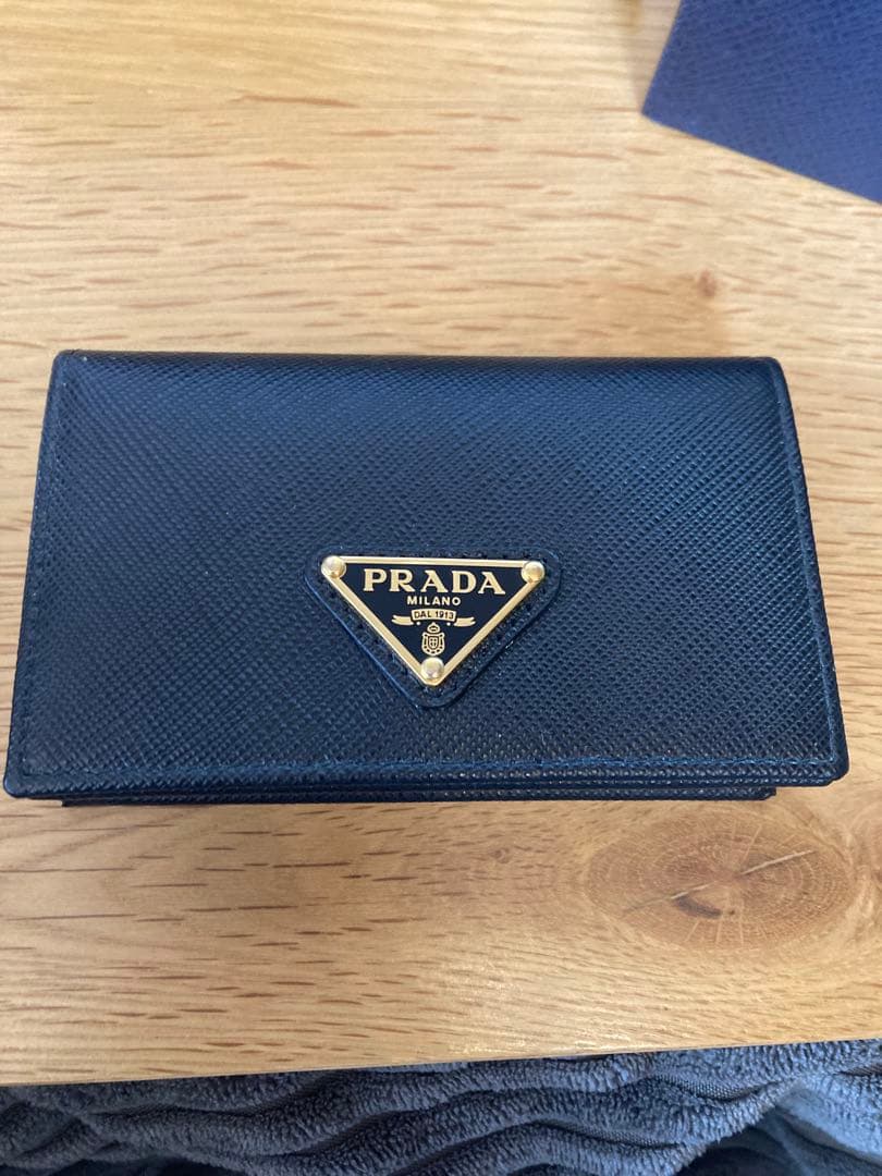 PRADA ブラックレザー 名刺入れ 箱・カード付き