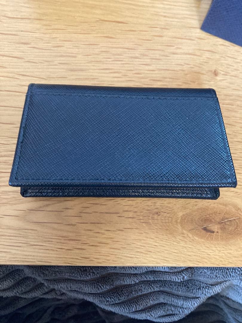 PRADA ブラックレザー 名刺入れ 箱・カード付き