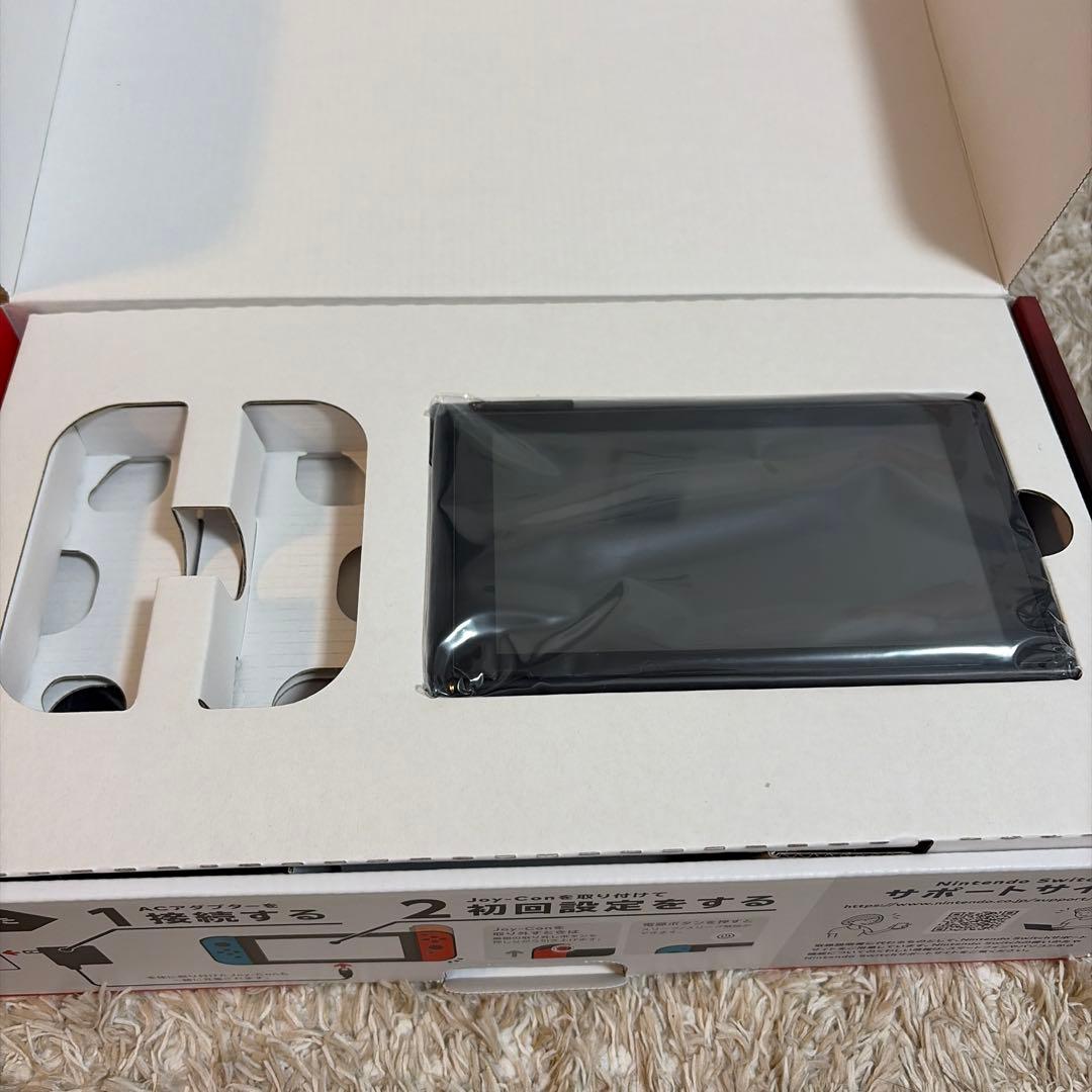 【美品】Nintendo Switch 本体 元箱付き　Joy-Conなし