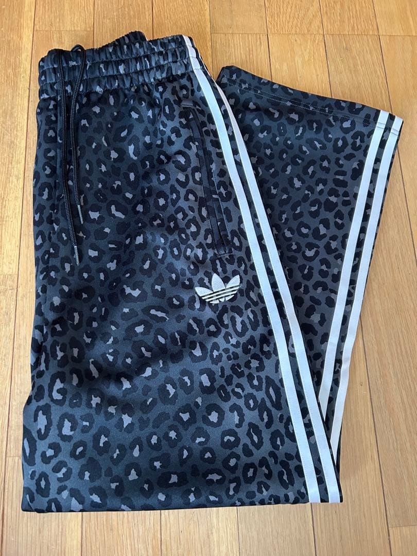 adidas アディダス　レオパード　パンツ　S